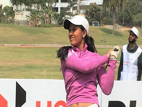 Pranavi grabs lead as Hitaashee slips to second in 4th leg of WPGT