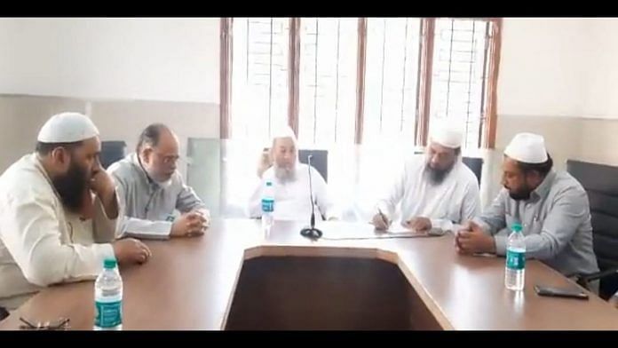 Sageer Ahmed Rashadi (centre) at a meeting with religious leaders before announcing the bandh | Photo: By special arrangement