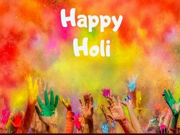 Cheerful Bollywood songs that need to be on your Holi party playlist