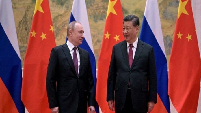 File photo of Russian President Vladmir Putin(L) and Chinese President Xi Jinping(R) | Photo: ANI