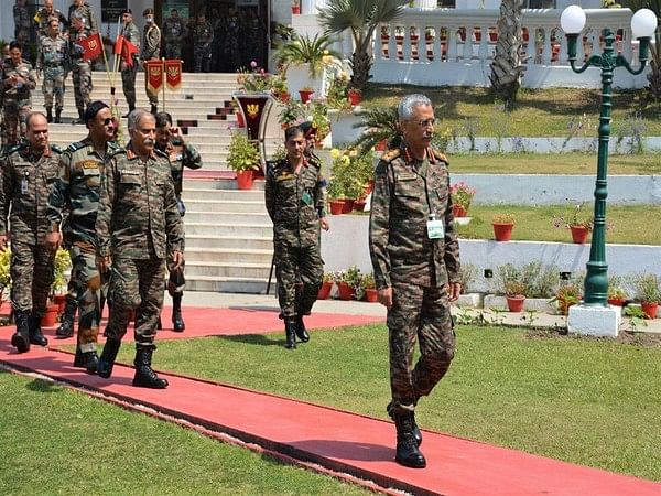 Army Chief Visits Eastern Command HQ, Reviews Operational Preparedness ...