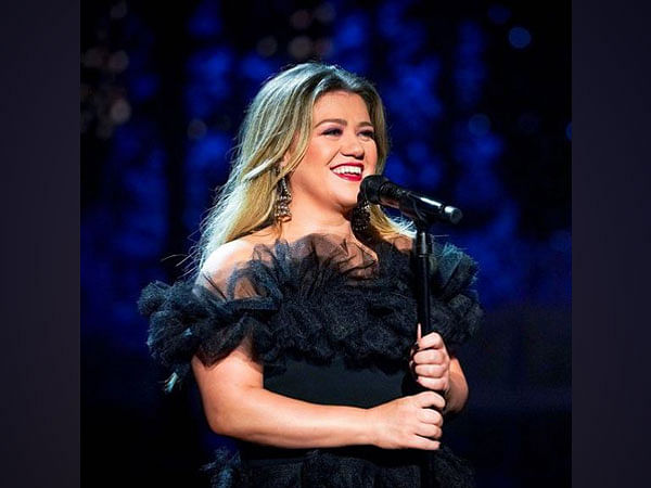 Kelly Clarkson legally changes her name to Kelly Brianne