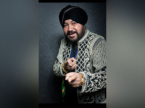 Daler mehndi said without listen to my song no pakistan child eat food |  मेरा गाना सुने बगैर खाना नहीं खाते पाकिस्‍तानी बच्‍चे: दलेर मेहंदी | TV9  Bharatvarsh