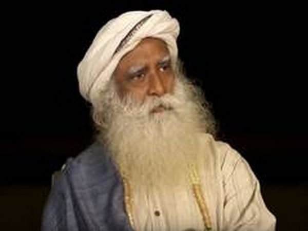 Sadhguru thanks Sonia Gandhi for supporting unified action to prevent soil extinction