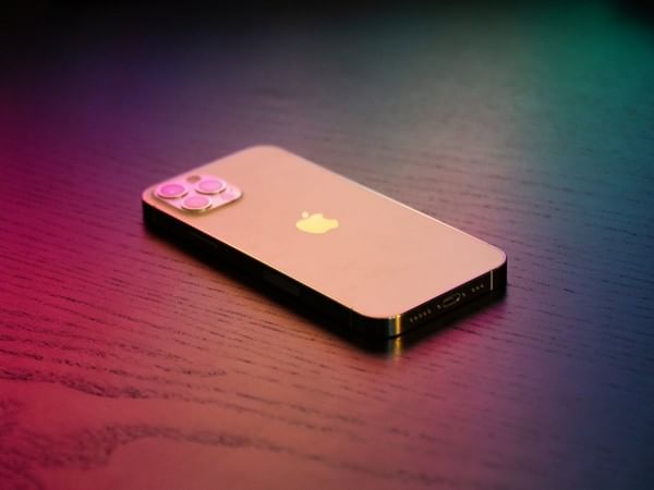 iPhone 14 Pro might have thicker body, two screen cutouts