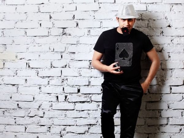 New age illusionist Rahul Kharbanda, the man behind magic acts of Akshay Kumar in Atrangi Re