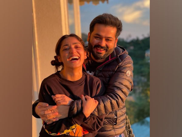 Aditya Dhar leaves hilarious reaction to wife Yami Gautam's 'Dasvi' trailer