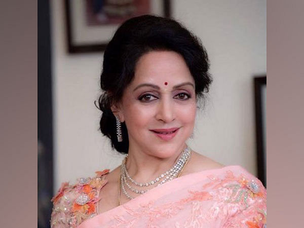 Hema Malini extends heartfelt greetings on Mahashivratri 