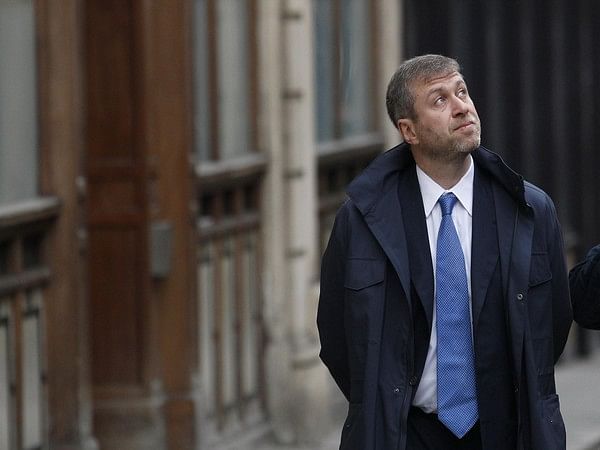 Australia targets 33 Russian businessmen, including Abramovich with sanctions