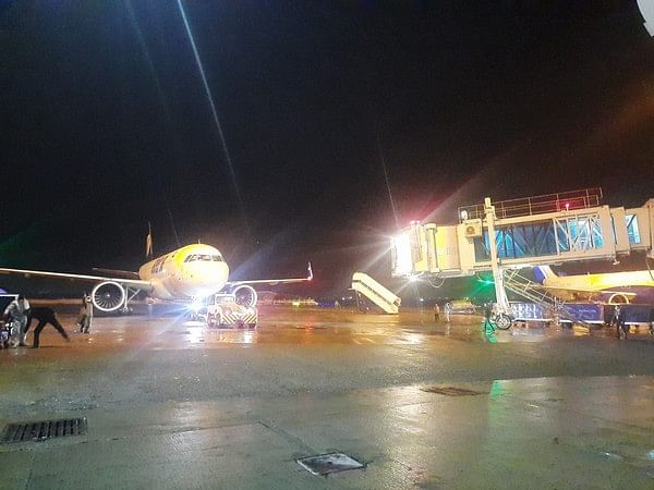 J-K: AAI approves night parking of Go First airlines at Srinagar airport