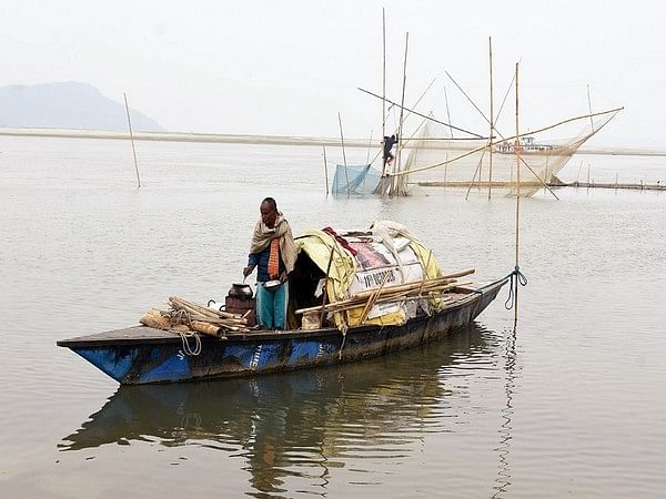 Assam: Boat carrying rice bags sinks in Brahmaputra River in Barpeta
