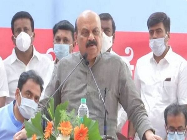 K'taka CM presents Dr Bhim Rao Ambedkar awards
