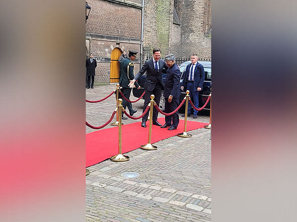Netherlands PM gives warm welcome to President Kovind at his office in Hague