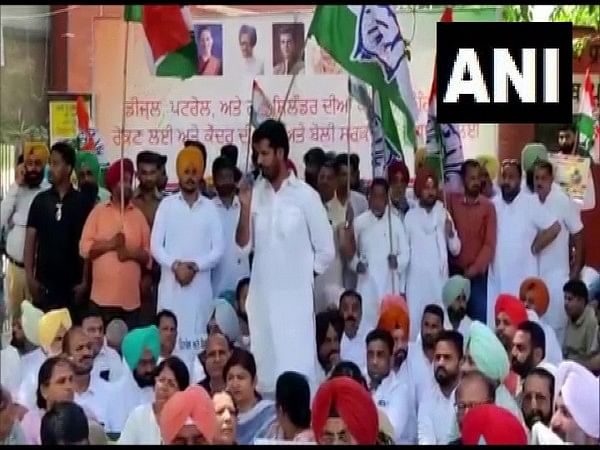Congress protests in Chandigarh over fuel price hike, inflation