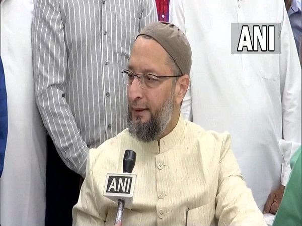Gujarat government was 'complicit,'  should accept failure for Khambhat violence, says Owaisi