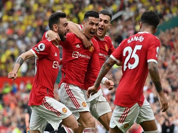 Premier League: Ronaldo's 50th club hat-trick powers Man United to victory over Norwich; Arsenal, Spurs lose