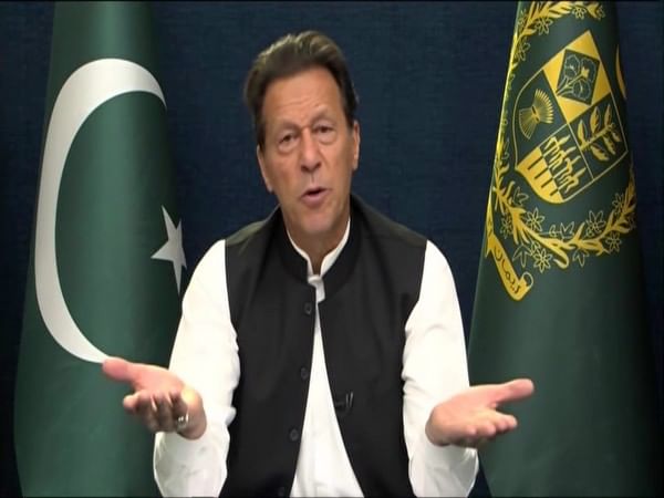 Imran Khan thanks his social media 'warriors' for drive against 'US conspiracy'