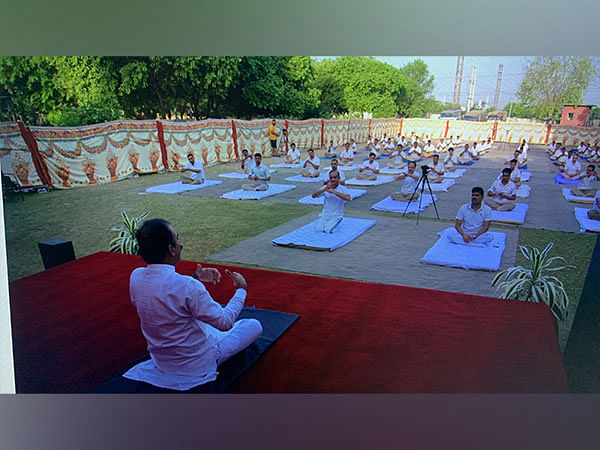 Yoga and meditation camp organized at NITSRDR, ITBP by Acharya Manish and ITBP