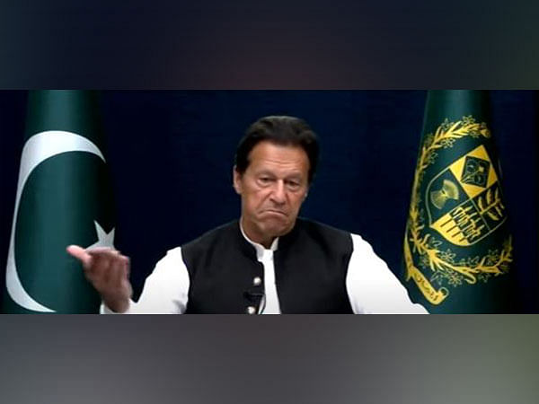 Pakistan PM Imran Khan to lead Islamabad rally tonight to 'expose turncoats'