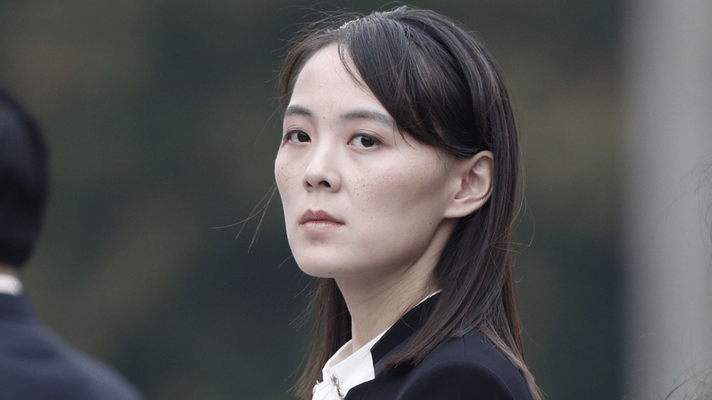 Kim Yo Jong, sister of North Korean leader Kim Jong Un, attends a wreath laying ceremony at the Ho Chi Minh Mausoleum in Hanoi, March 2019 | Photo: Jorge Silva/Pool via Bloomberg