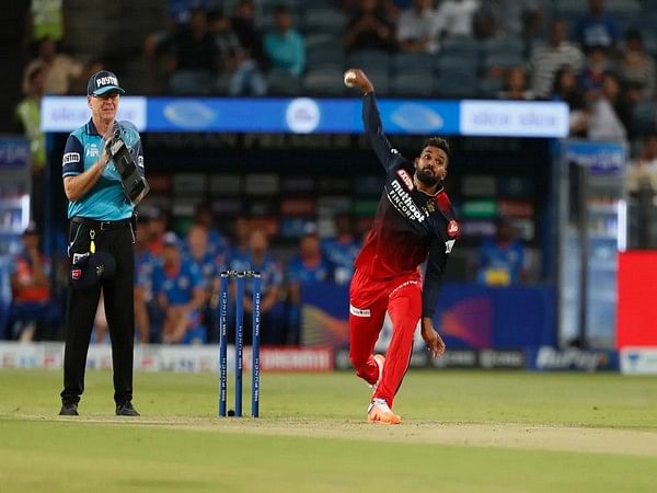 IPL 2022: RCB's Hasaranga prefers bowling googlies more than leg-spin