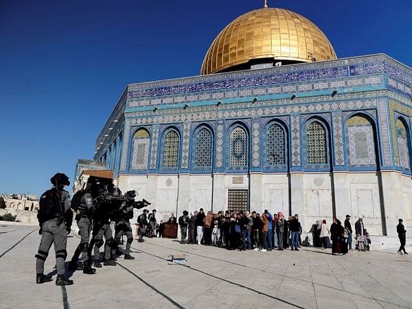 Israeli police storm al-Aqsa mosque compound amid tensions
