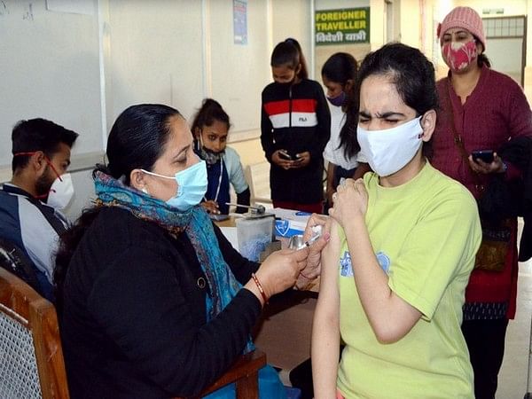 India's cumulative COVID-19 vaccination coverage crosses 186.49 cr 
