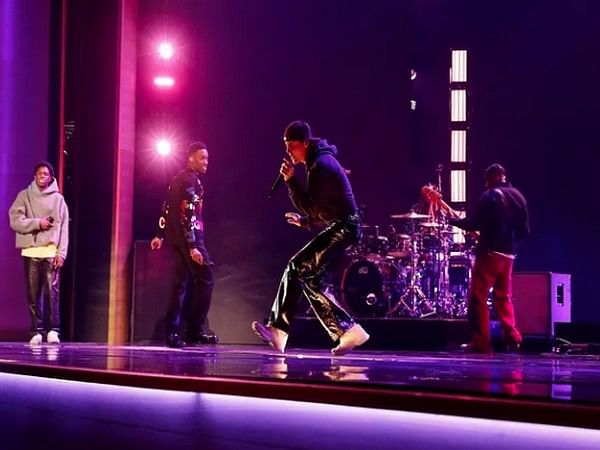 Justin Bieber serenades audiences with 'Peaches' performance at 2022 Grammys