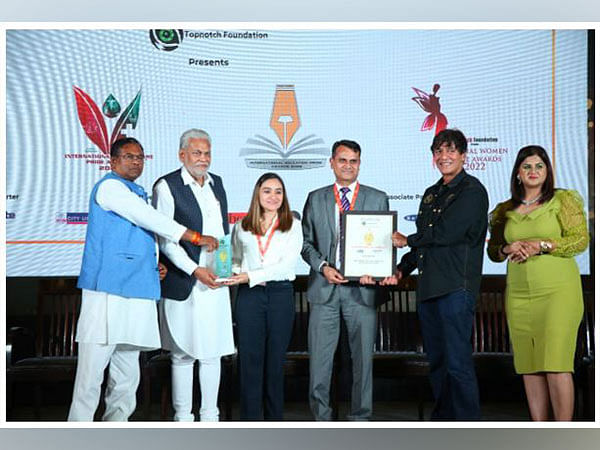 'Future Choice Club' felicitated with excellent service of the year 2022 award