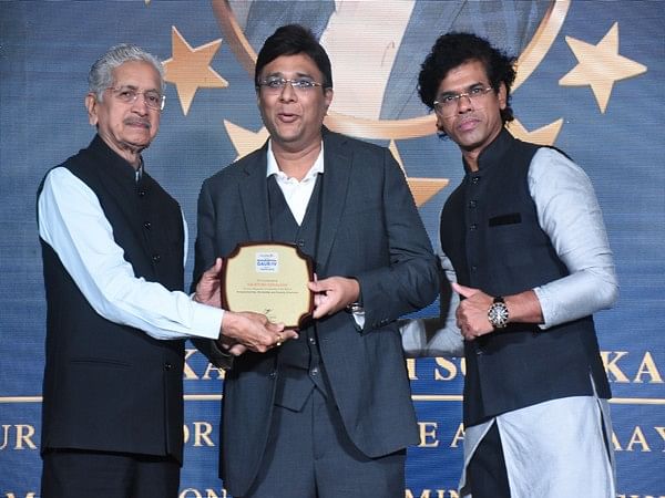 Kaustubh Sonalkar receives Maharashtra Gaurav for the field of Entrepreneurship, Mentorship and Diversity and Inclusion