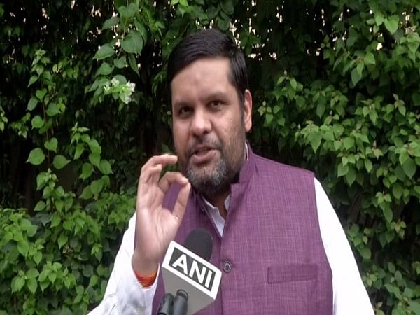 Vivek Agnihotri a govt-sponsored producer who makes films on files: Congress 