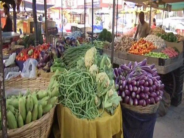 Traders hold fuel price hike responsible for veggie and fruit price hike
