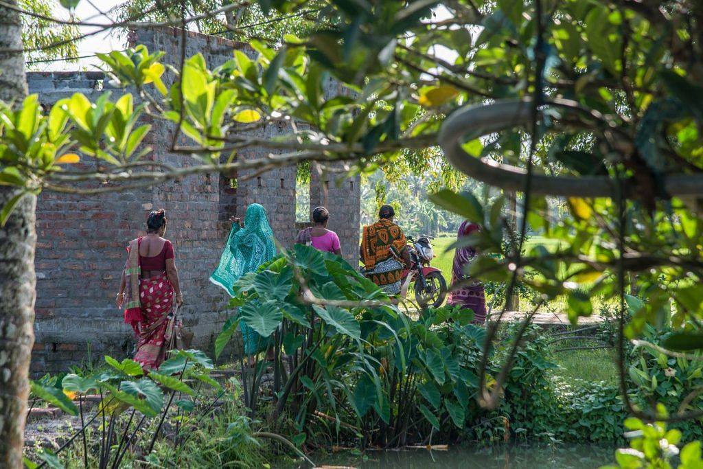 A number of women in the Sundarbans have had hysterectomy, travelling to hospitals 4-5 hours away for the surgery | Ritayan Mukherjee/ People's Archive of India
