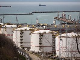 Oil storage tanks stand at the RN-Tuapsinsky refinery in Russia | Bloomberg