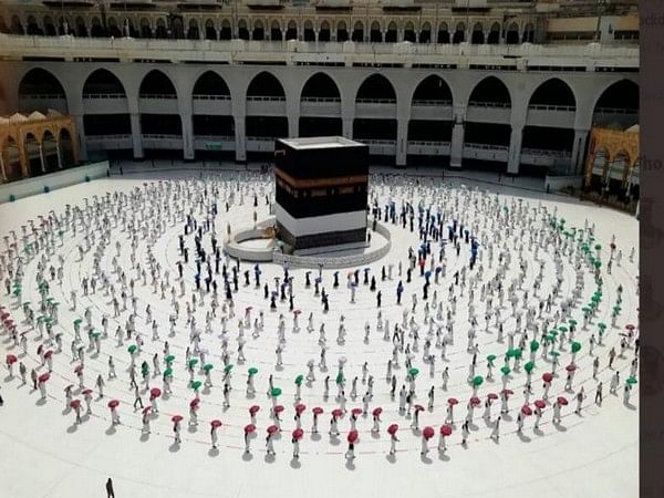 SC refuses to entertain plea for consideration of private tour operators for Hajj 2022