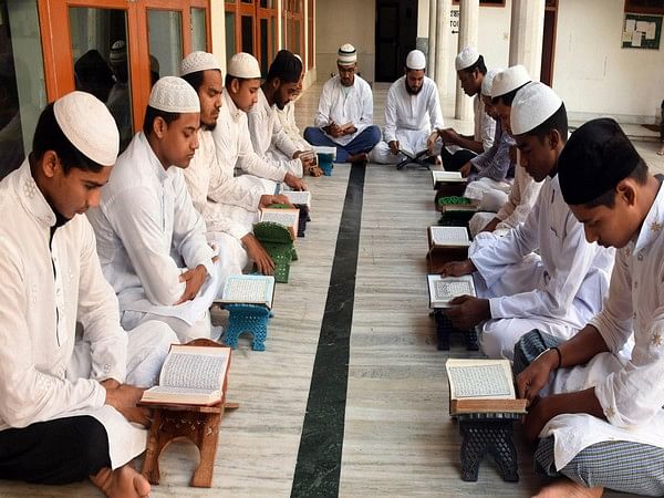 Singing national anthem mandatory in UP madrasas from today