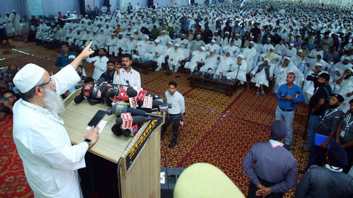 Maulana Arshad Madni, president of the Jamiat Ulama-i-Hind (JUH) Arshad faction, addresses the meeting of Islamic bodies in Deoband on 29 May.