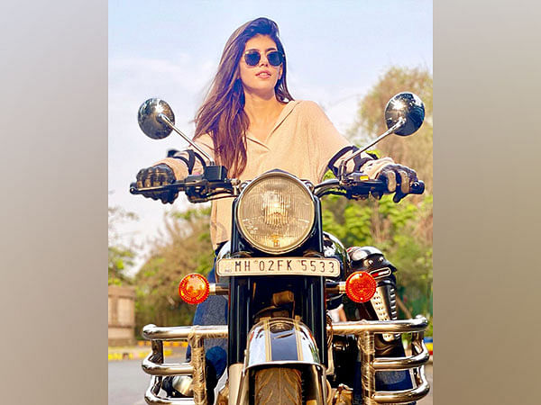 Sanjana Sanghi learns to ride a bike for her next film 'Dhak Dhak' 