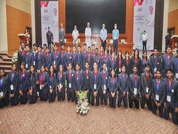 Odisha CM felicitates winners of India skills Competition 2021 with cash incentives