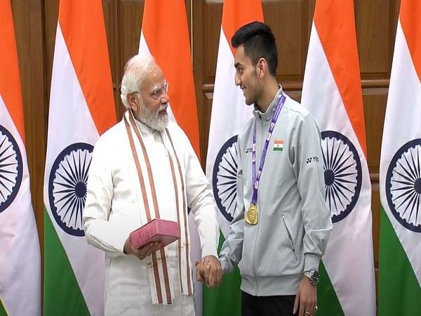 Shuttler Lakshya Sen fulfils his promise, gifts Almora's 'Bal Mithai' to PM Modi