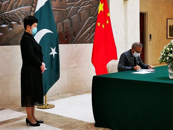 Pak-China ties to keep strengthening despite Karachi attack: Arif Alvi