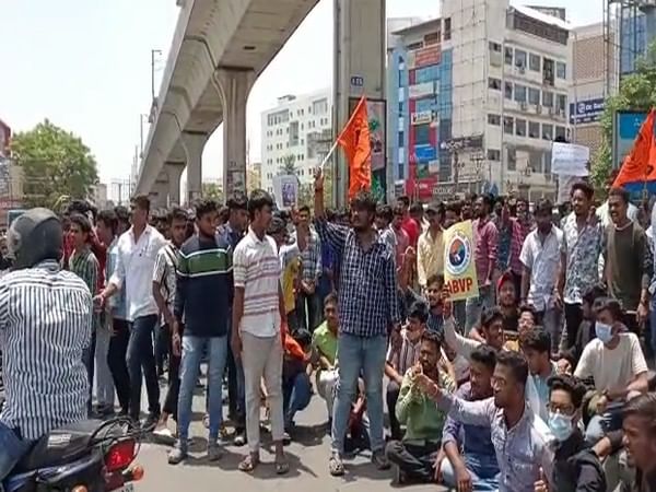 ABVP stages sit-in against Hyderabad interfaith marriage murder case