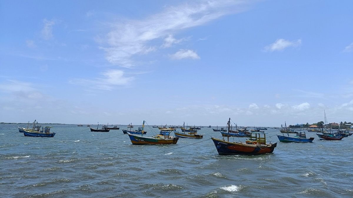 Fishing boats in Gurunagar harbour | Sowmiya Ashok | ThePrint