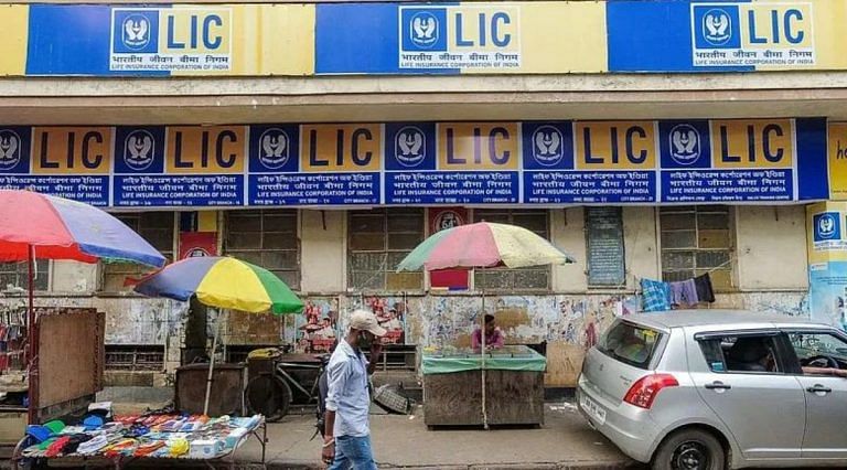 Bad timing could hamper LIC IPO