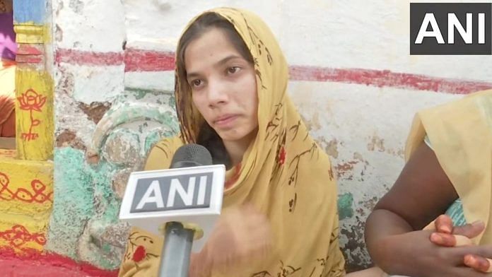 Syed Ashrin Sulthana, wife of deceased B Nagaraju, in Hyderabad on 6 May 2022 | Twitter/@ANI