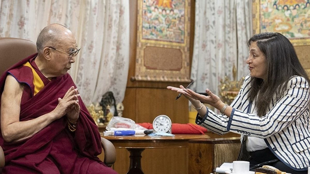 Dalai Lama meeting with US Special Coordinator for Tibetan Issues Uzra Zeya at his residence in Dharamsala, HP, India on 19 May 2022 | Photo: Dalailama.com Dalai Lama meeting with US Special Coordinator for Tibetan Issues Uzra Zeya at his residence in Dharamsala, HP, India on 19 May 2022 | Photo: Dalailama.com