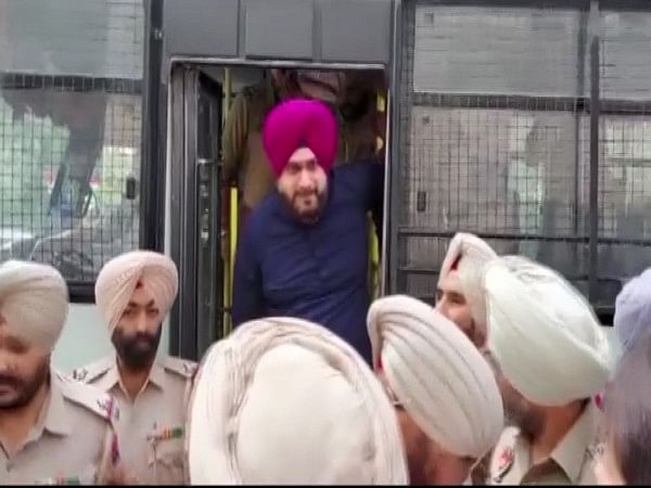 Navjot Singh Sidhu taken to hospital for medical check-up