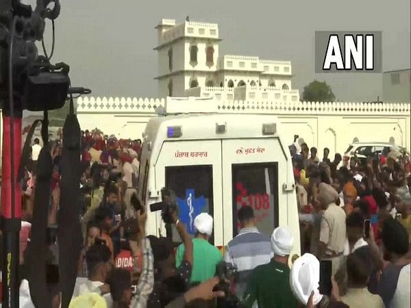 Sidhu Moose Wala's family takes his body home post autopsy