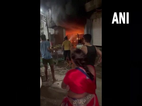 7 charred to death after fire breaks out in Indore residential building