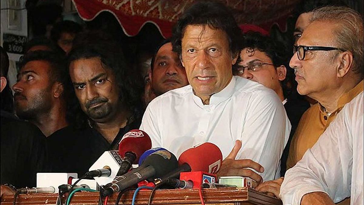 Pakistan Tehreek-e-Insaf leaders Imran Khan and Arif Alvi, during 2018 electoral campaign | Credit: Wikimedia Commons